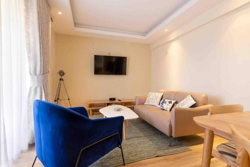Spacious 2br Apartment, Moonvalley Dubi Style Apartment *