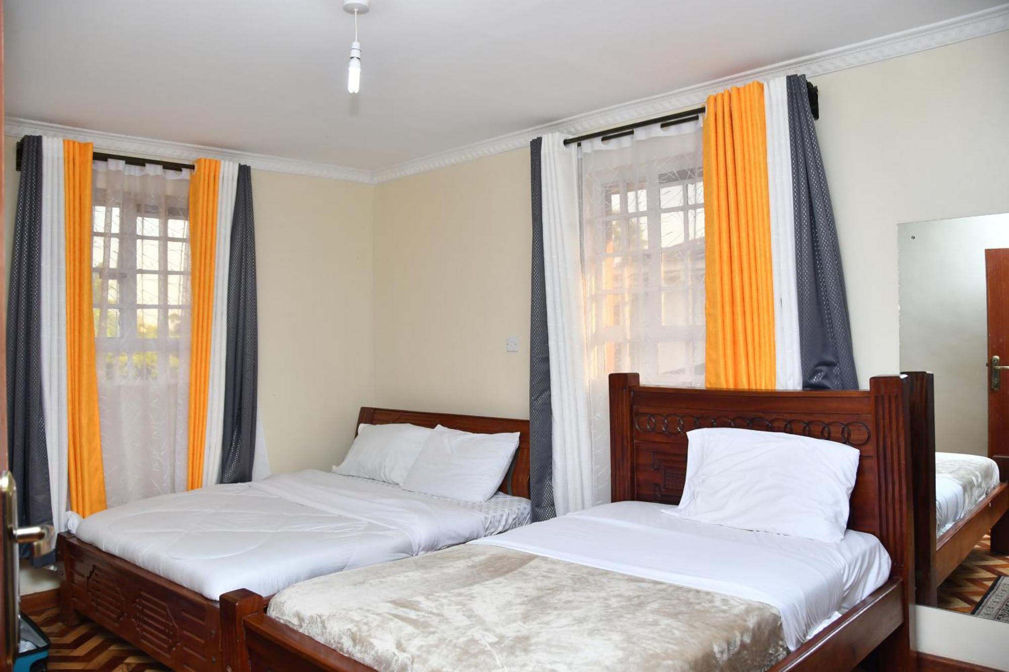 Melrose & Garden Apartment