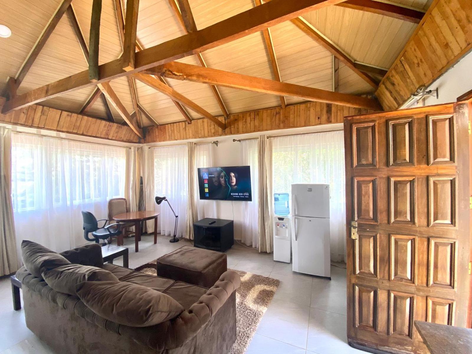 Spacious Away From Home- Runda *