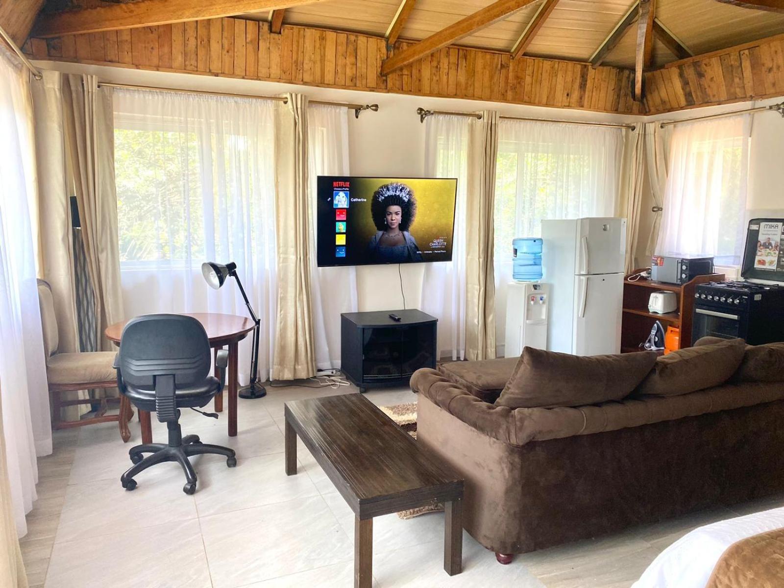 Spacious Away From Home- Runda