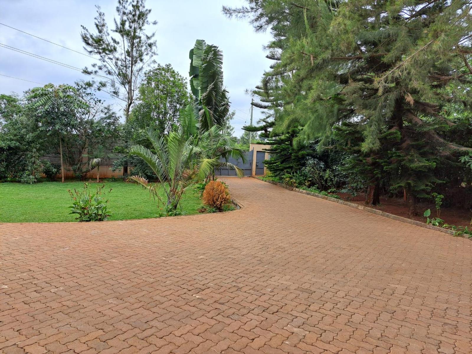 Spacious Away From Home- Runda * Nairobi