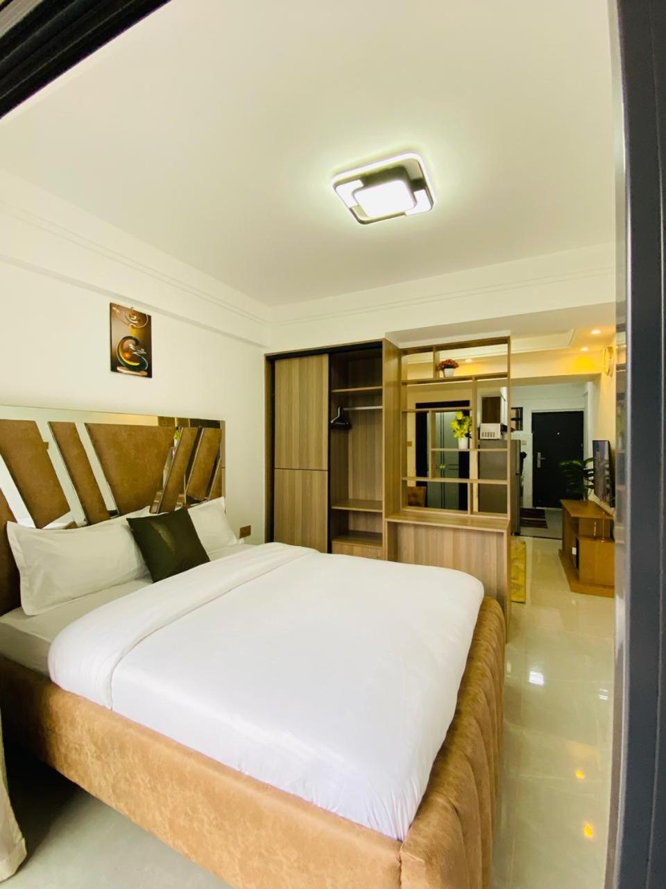 Valley Super * Nairobi