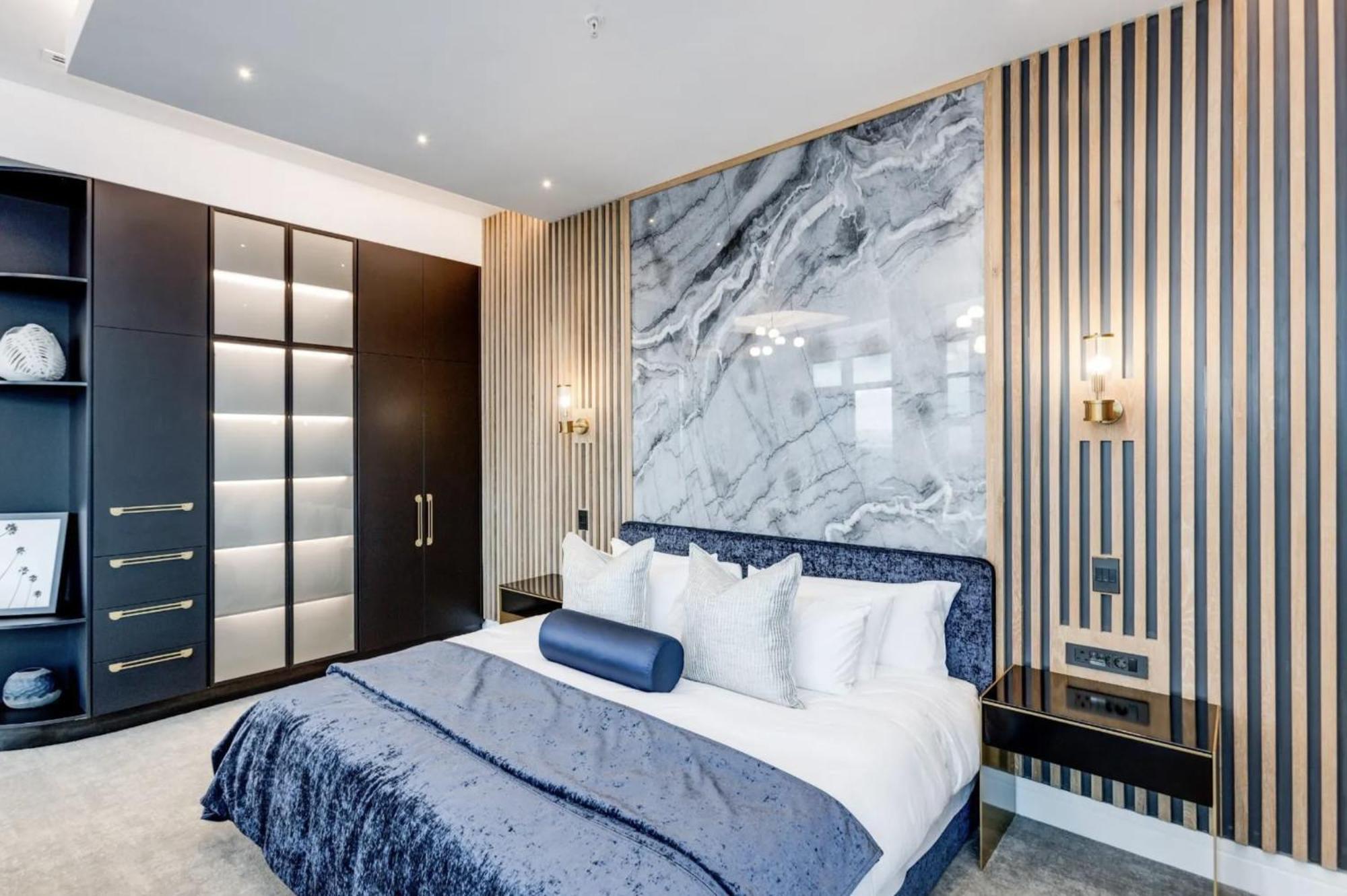 Black Charm Apartment