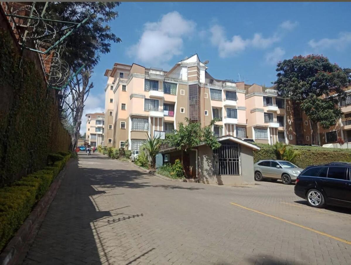 Spacious Riverside Haven * Nairobi