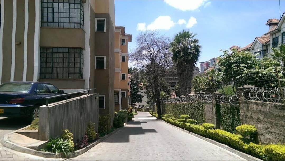 Spacious Riverside Haven * Nairobi