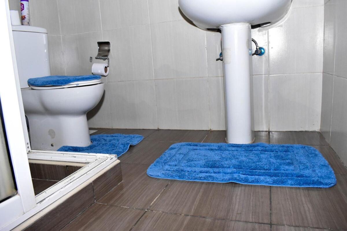 Apartment Spacious Riverside Haven *
