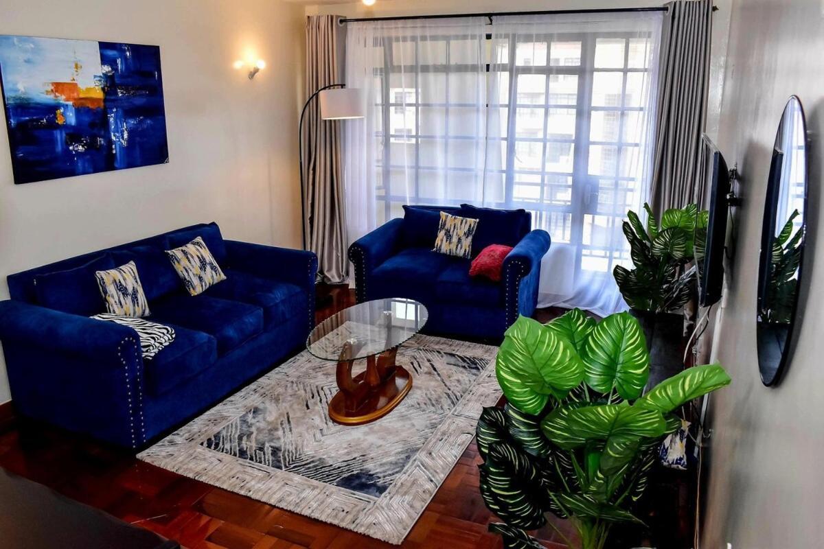 Spacious Riverside Haven *