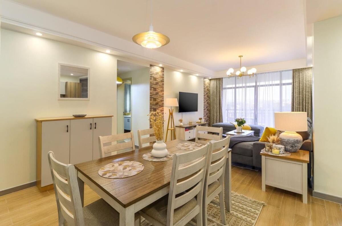 2br With Lovely Views, Balcony, Gym&pool Apartment *