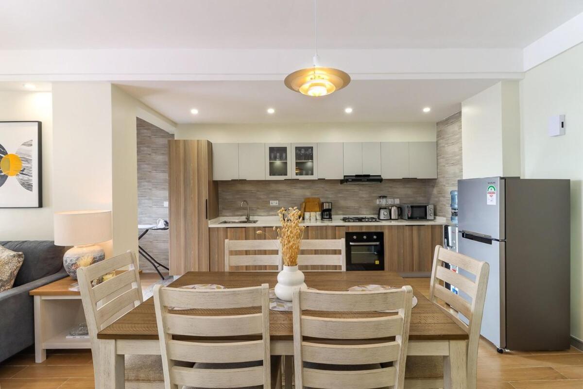 2br With Lovely Views, Balcony, Gym&pool * Nairobi