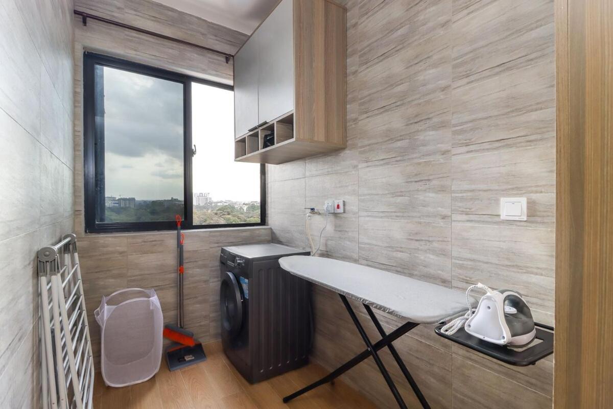 Apartment 2br With Lovely Views, Balcony, Gym&pool