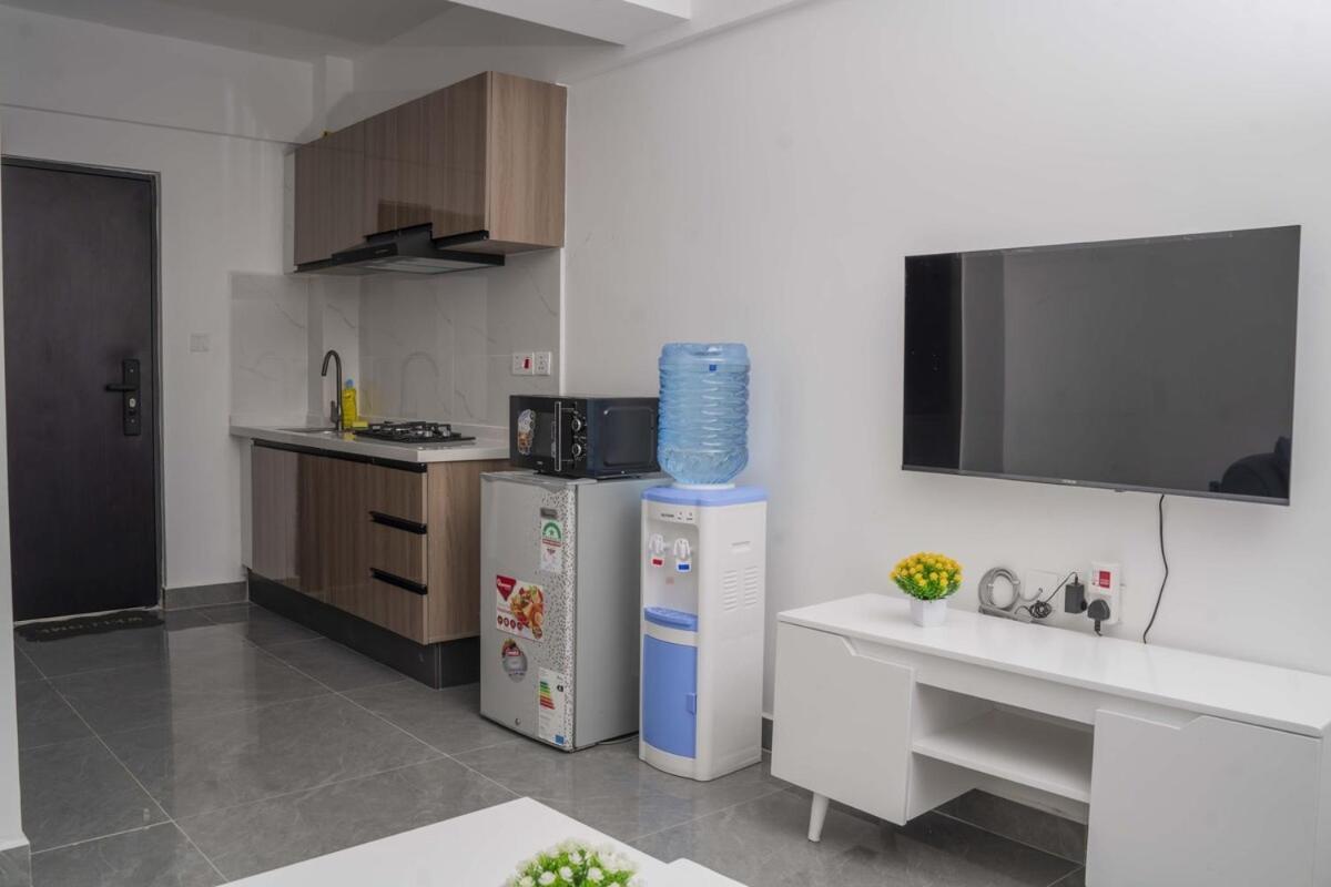 1 Bedroom Luxury Hideout In Riverside With Views Apartment