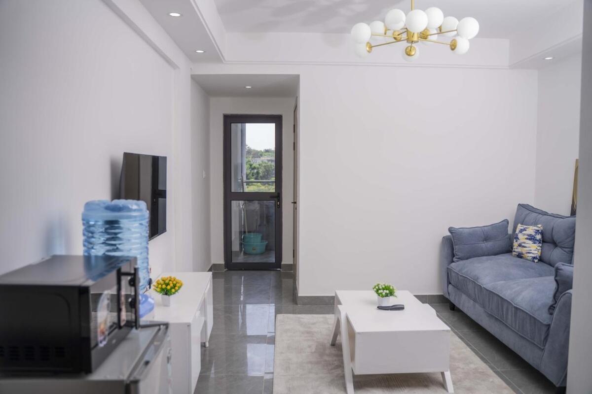 Apartment 1 Bedroom Luxury Hideout In Riverside With Views *