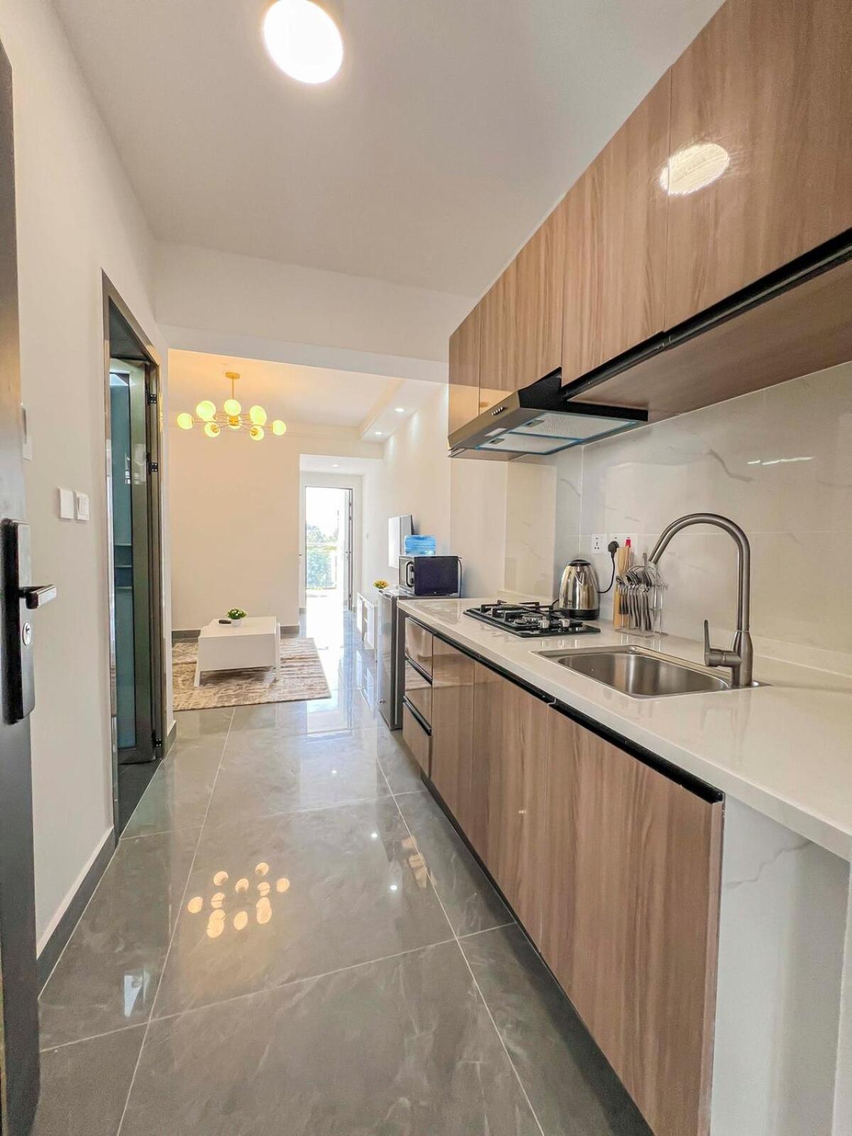 Iconic 1br In Riverside With Views And Gym Apartment *