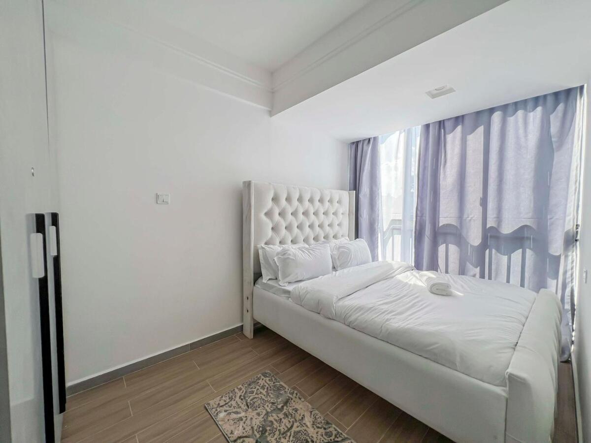 Apartment Iconic 1br In Riverside With Views And Gym
