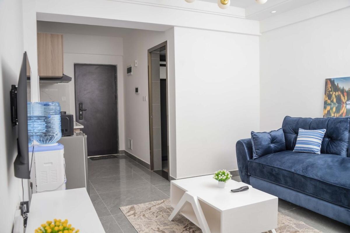 Iconic 1br In Riverside With Views And Gym