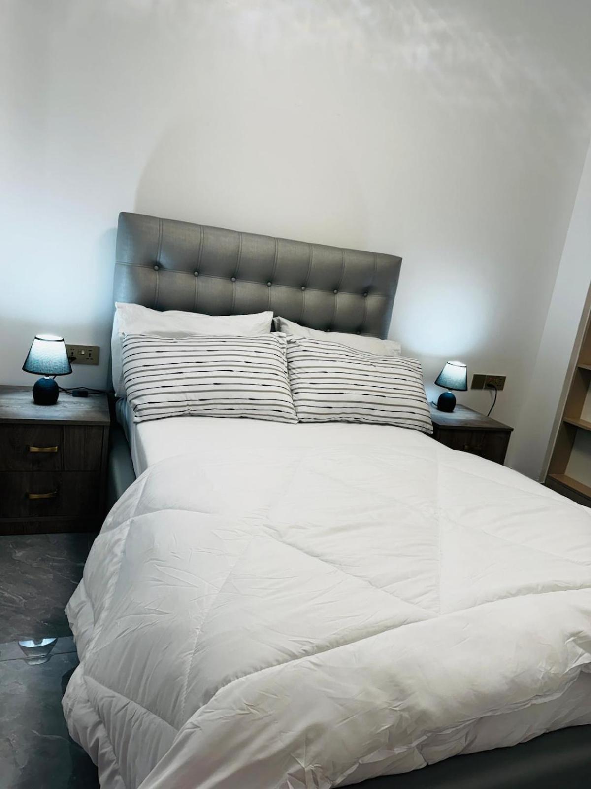 Apartment Beautiful 2 Bed In Kileleshwa *