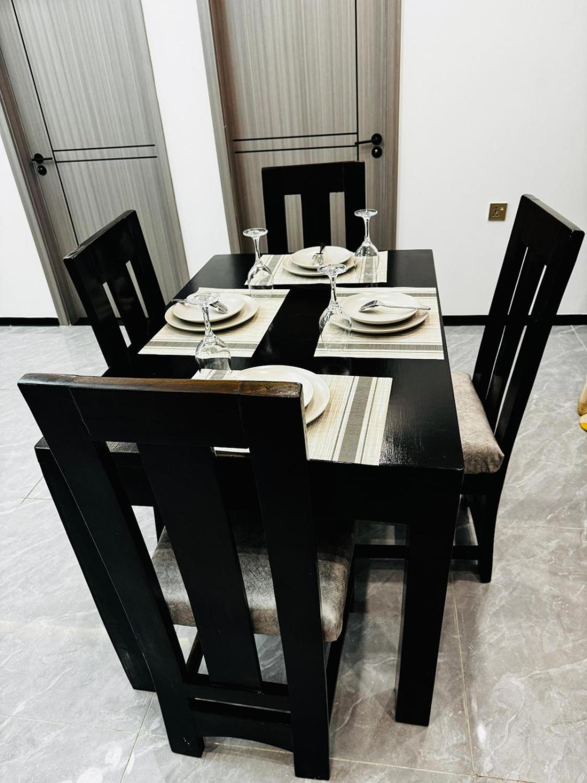 Beautiful 2 Bed In Kileleshwa * Nairobi