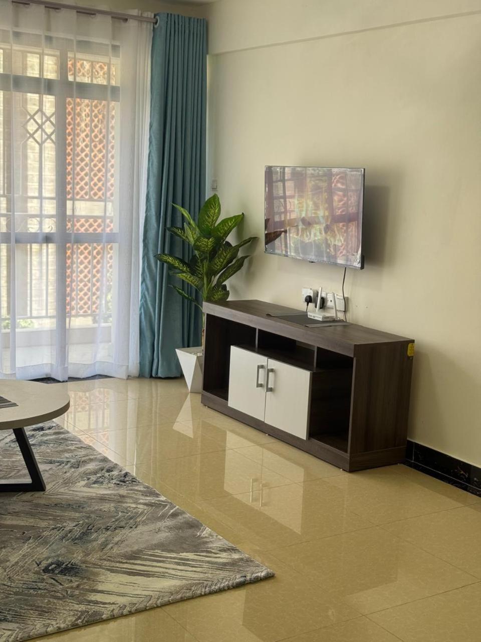 Charming 2br Haven Near Yaya In Kilimani Apartment *