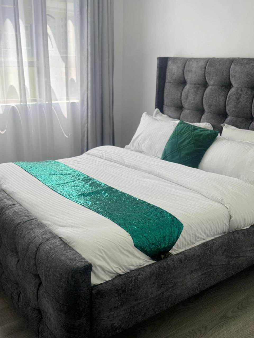 Charming 2br Haven Near Yaya In Kilimani Apartment *