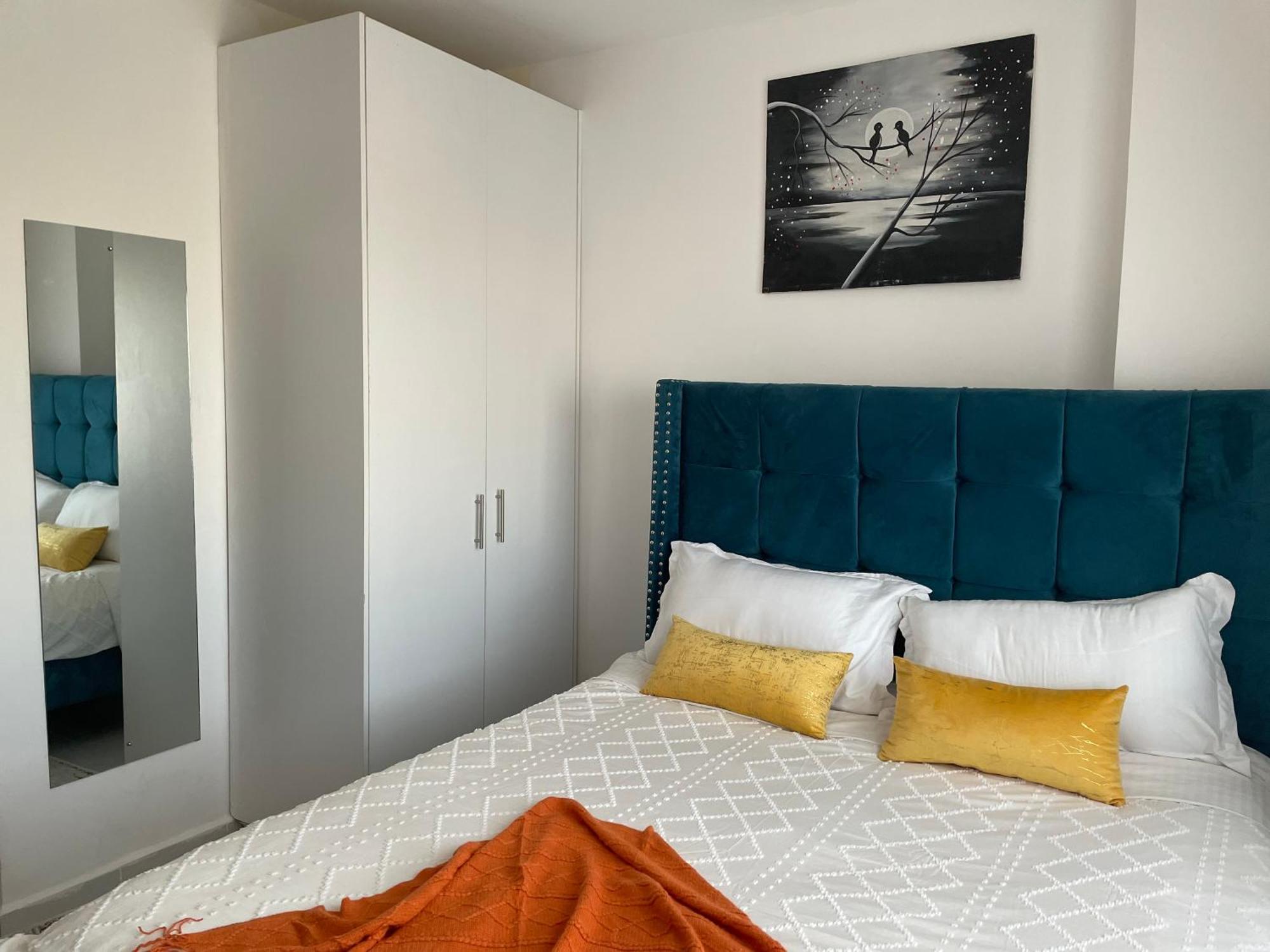 Ayzaan House Bed & Breakfast