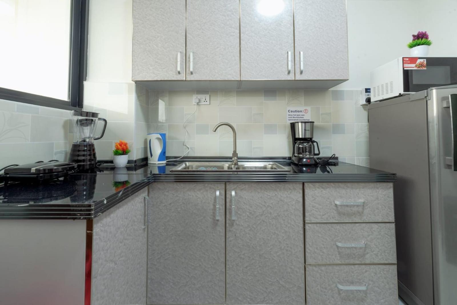 Apartment Pristine-2 Bedroom With Free Parking *
