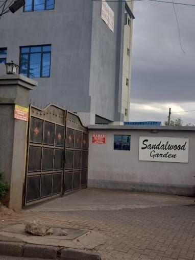 Pristine-2 Bedroom With Free Parking Nairobi