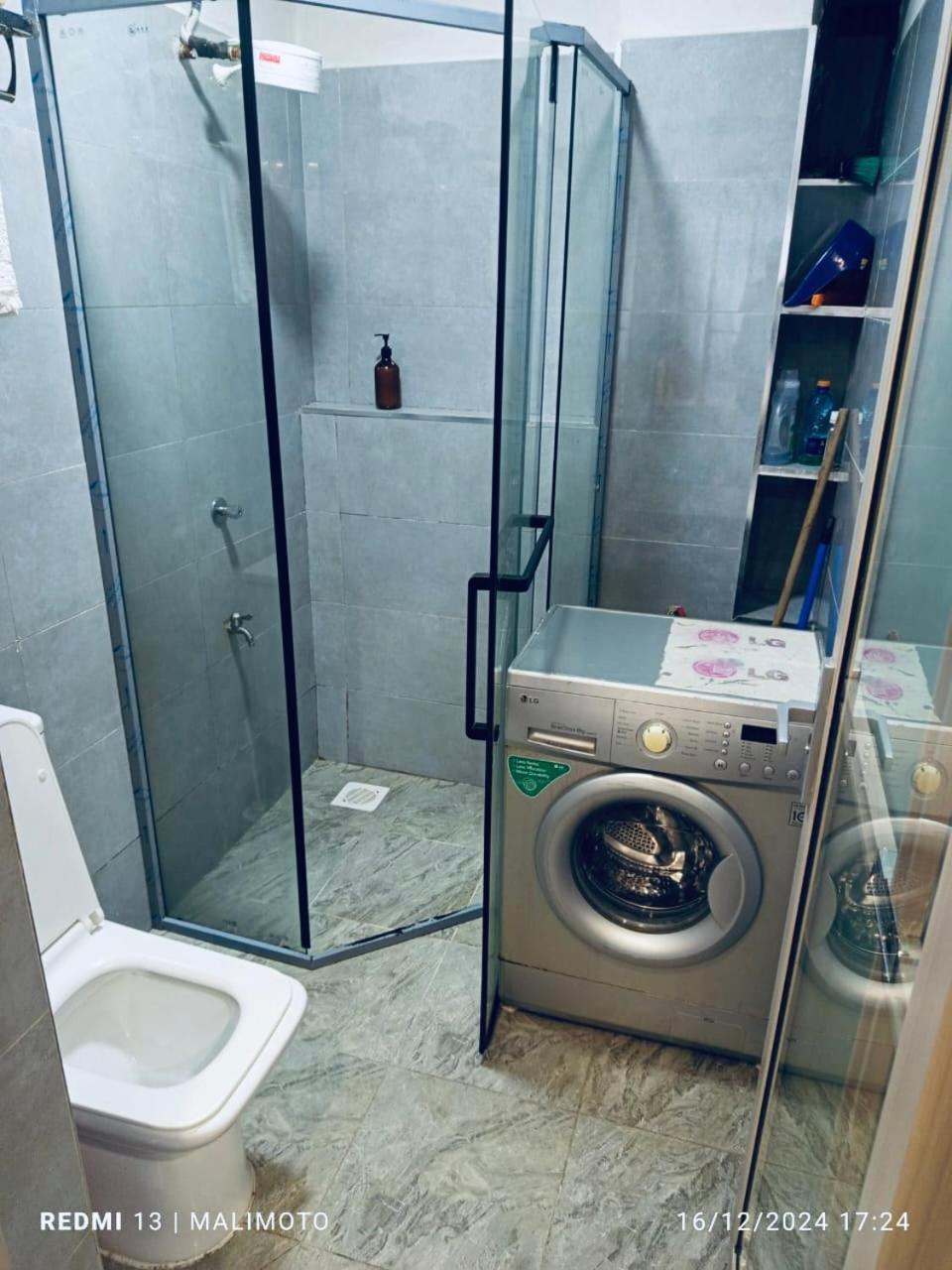 Modern At Heartland Gardens Prime Location Apartment *
