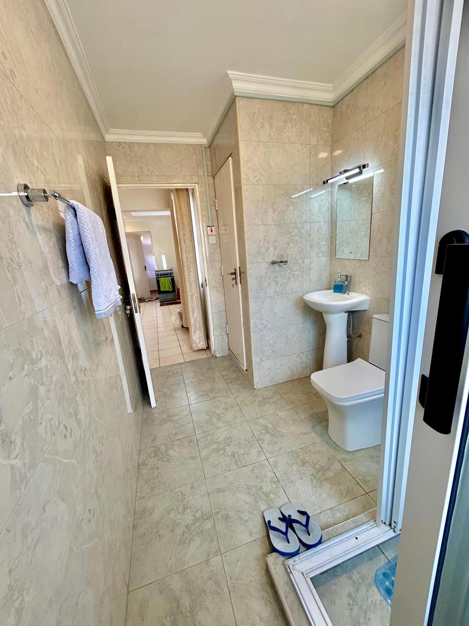 Kb One Bedroom Furnished Apartment *