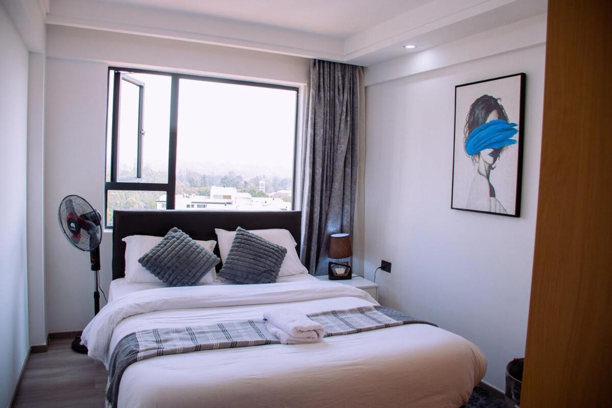 Stunning 1 Bedroom Apartment *