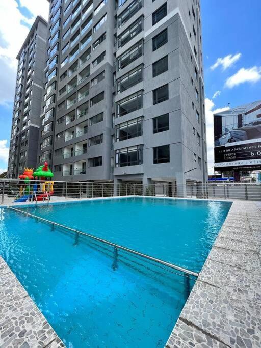 Cozy And Stylish 2 Bedroom Apartment *