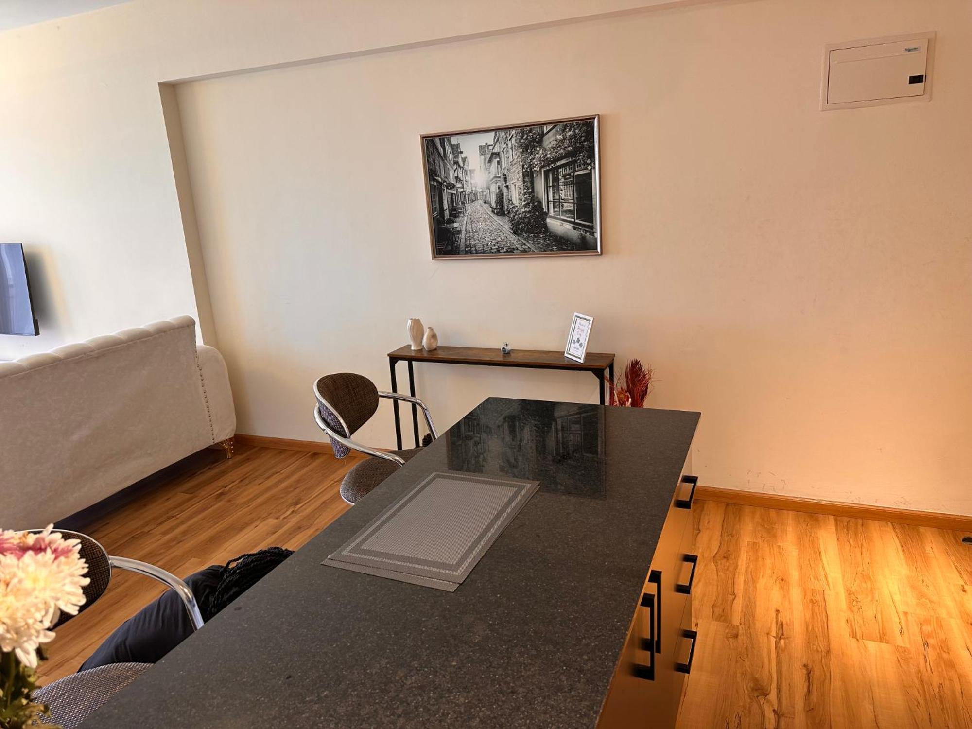 Apartamento Mivida Homes