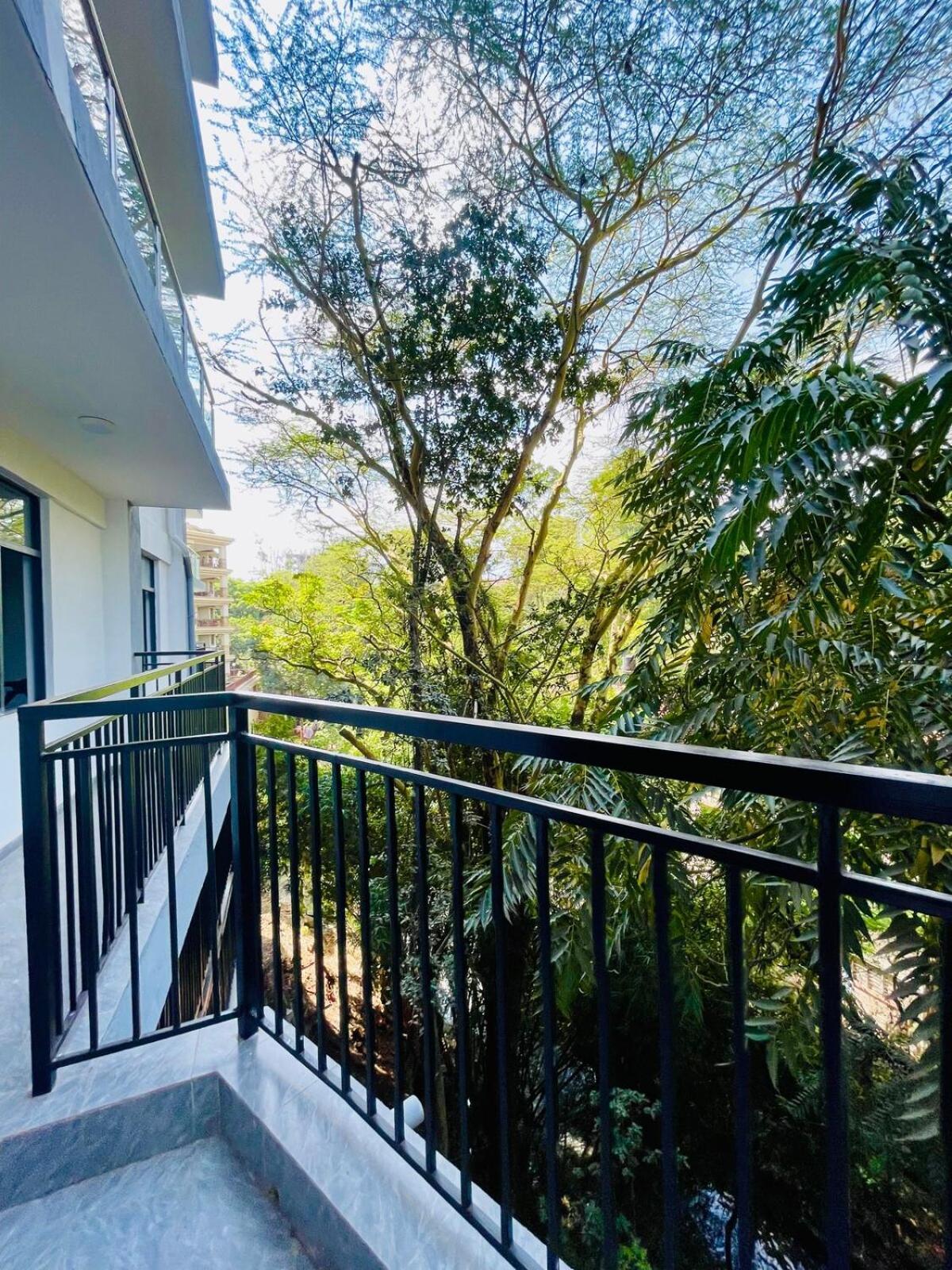 Urban Tranquil Haven Riverside Drive *
