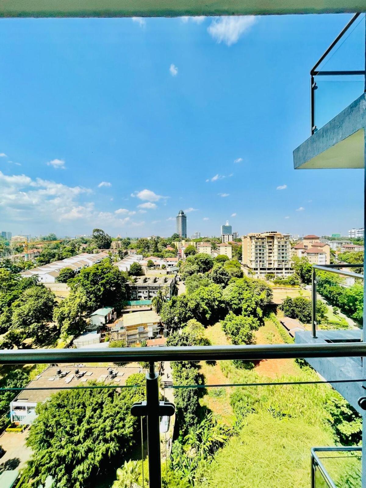 Urban Tranquil Haven Riverside Drive Apartment *