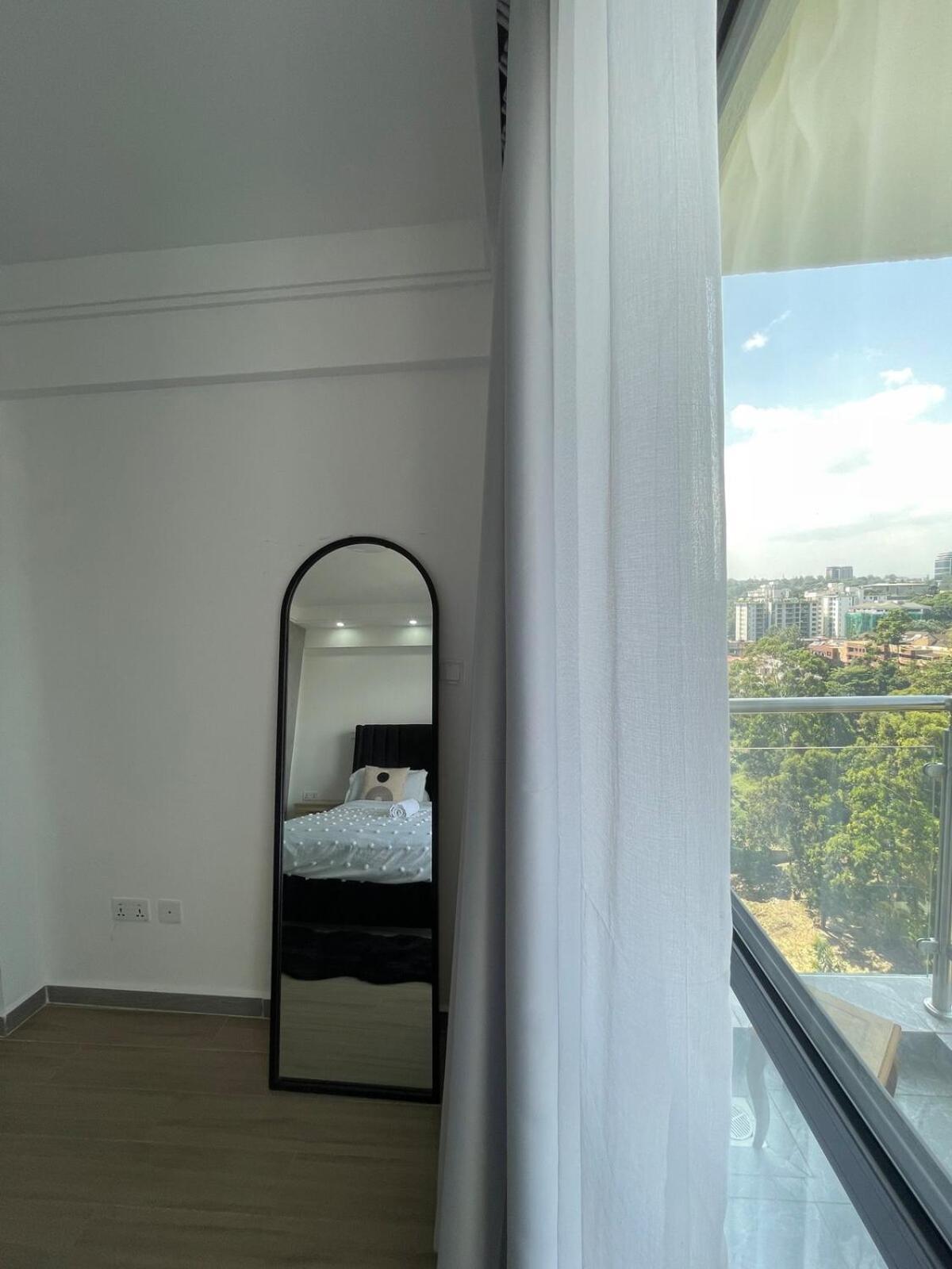 Apartment Urban Tranquil Haven Riverside Drive *