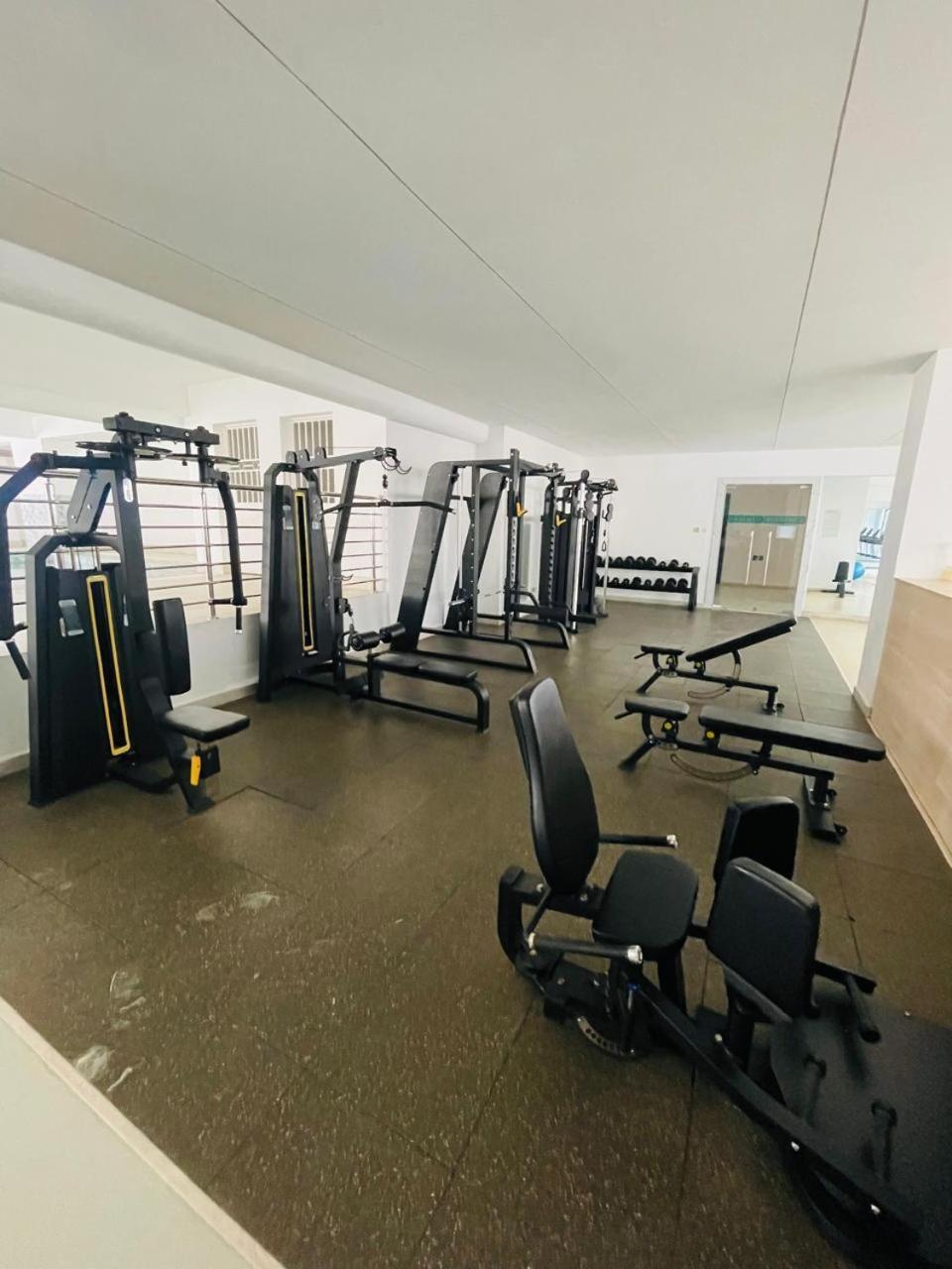 Apartment Elegant Urban Escape Fully Equipped Gym, Ample Parking Space,swimming Pool,children Playing Ground And Amazing Views