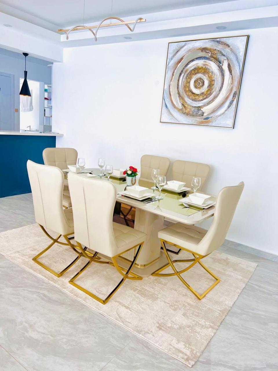 Apartment Elegant Urban Escape Fully Equipped Gym, Ample Parking Space,swimming Pool,children Playing Ground And Amazing Views