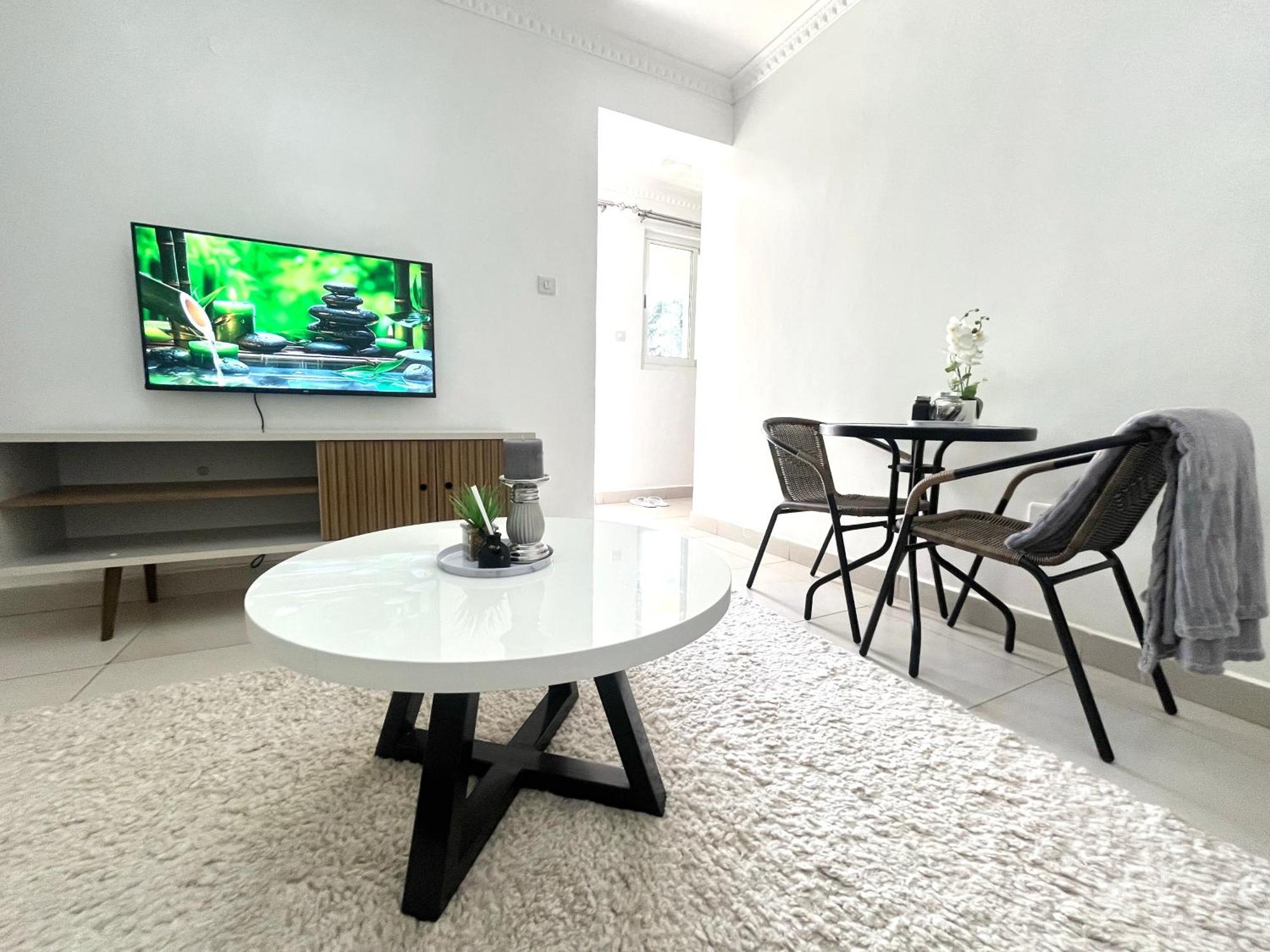Neema Executive With Balcony Near Prestige Mall * Nairobi