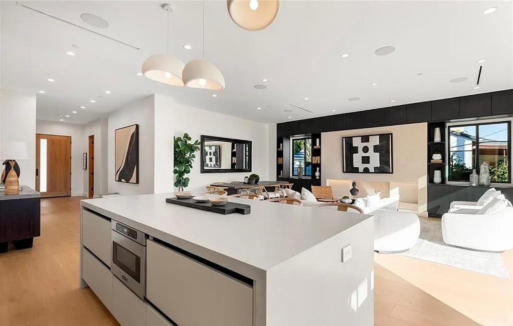 A16 Fiorano Apartment