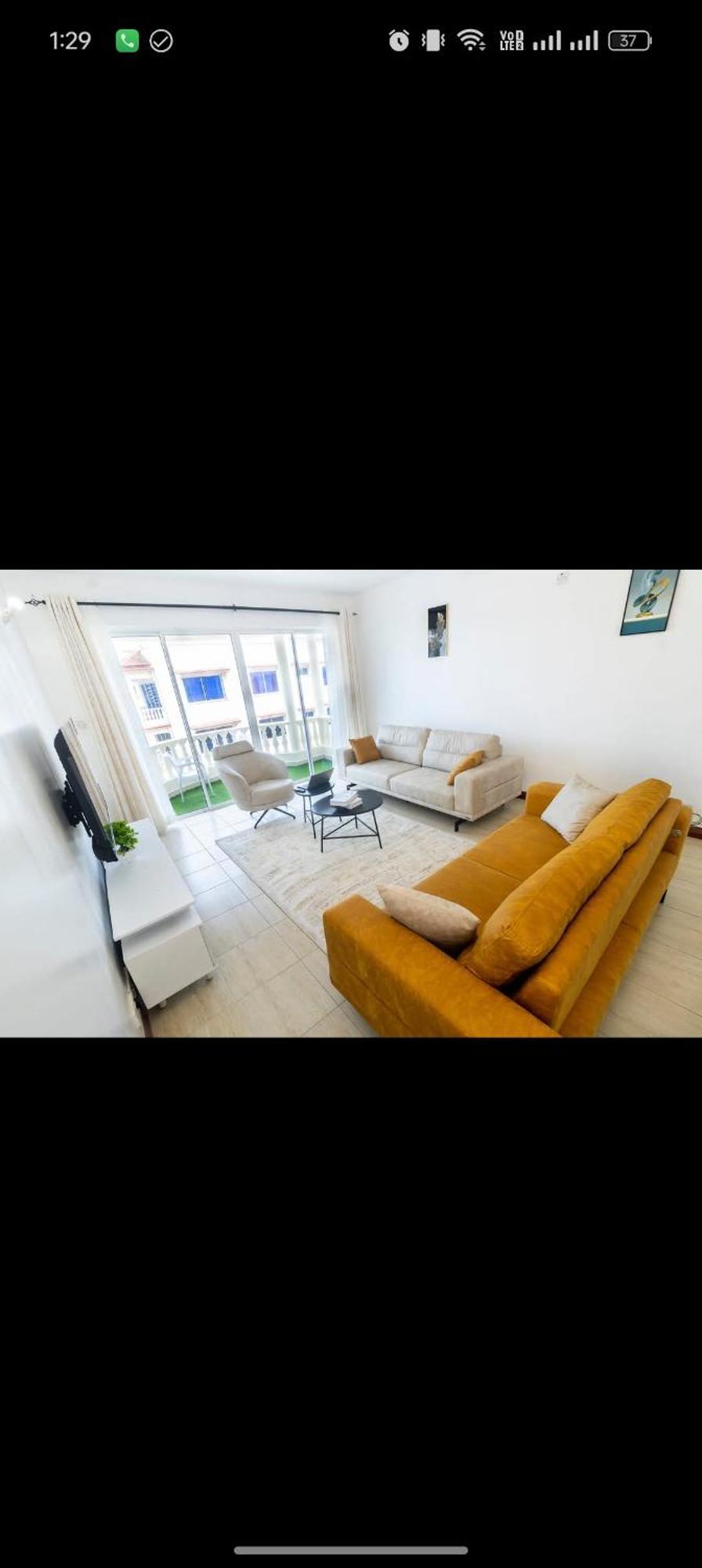 Chapman Apartment *