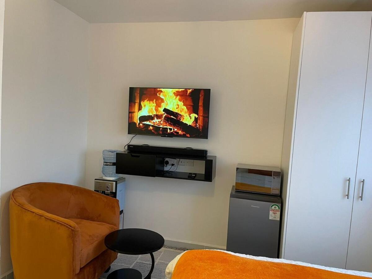 Apartment Mercy Unit *