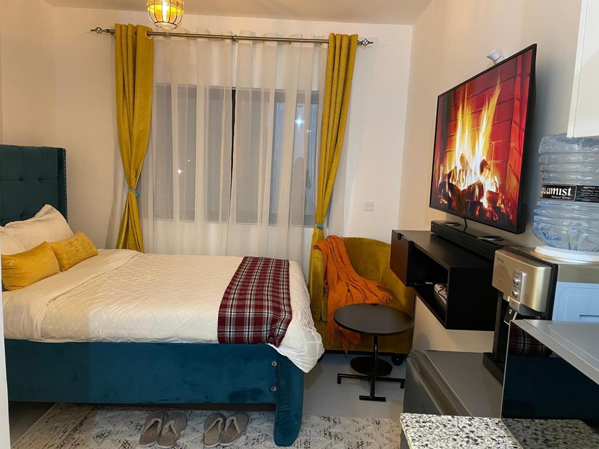 Bed & Breakfast Ayzaan House