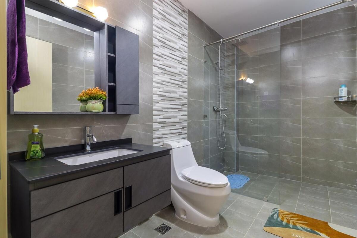 2 Bedroom With A Balcony, Pool&gym Apartment Nairobi