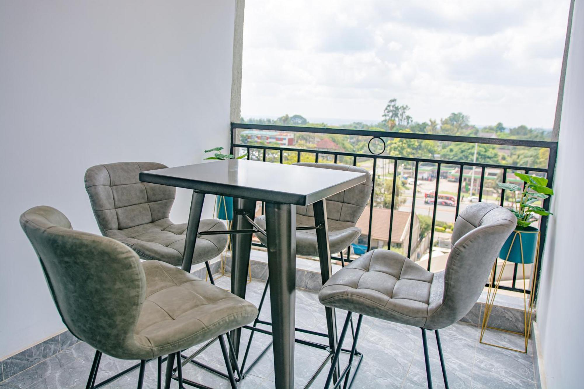Pearl By Edmor Apartment