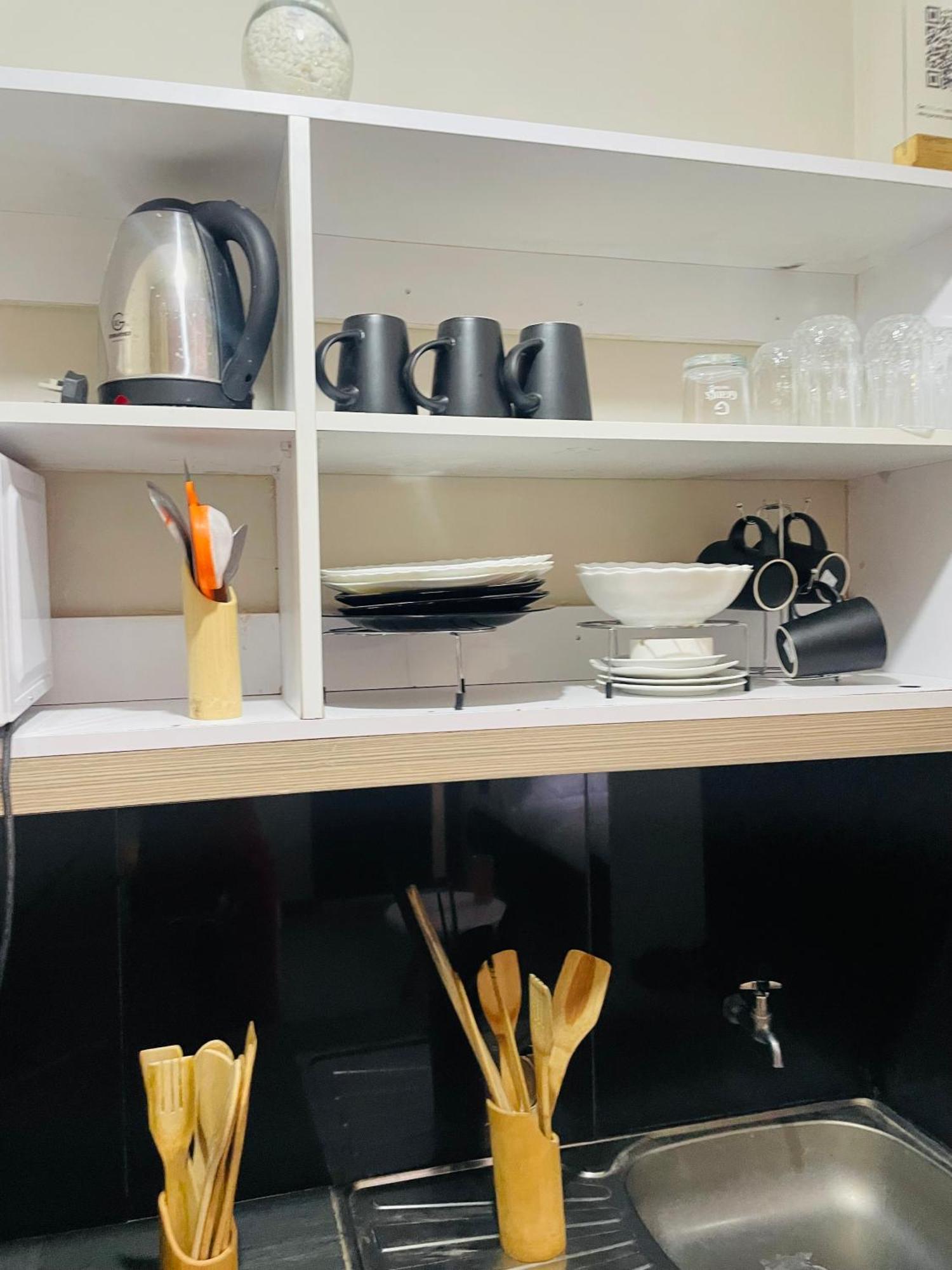 A Modern Affordable Stylish Bedsitter Centrally Located In Apartment *