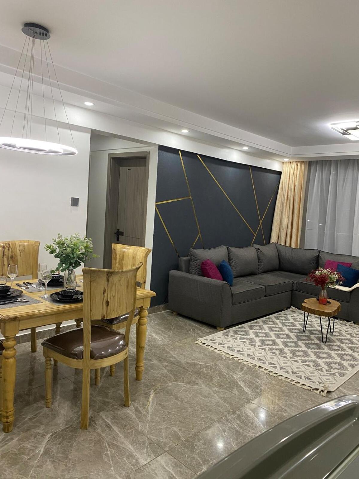 Modern 2br Ensuite With King Bed In Kilimani Apartment Nairobi