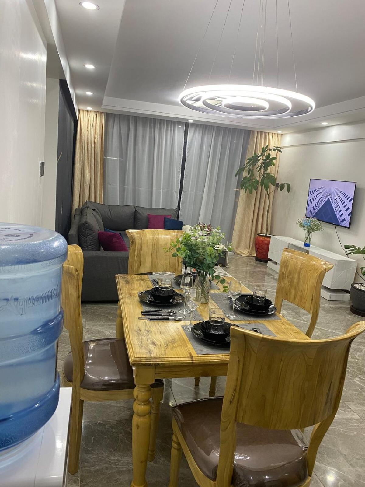 Modern 2br Ensuite With King Bed In Kilimani Nairobi