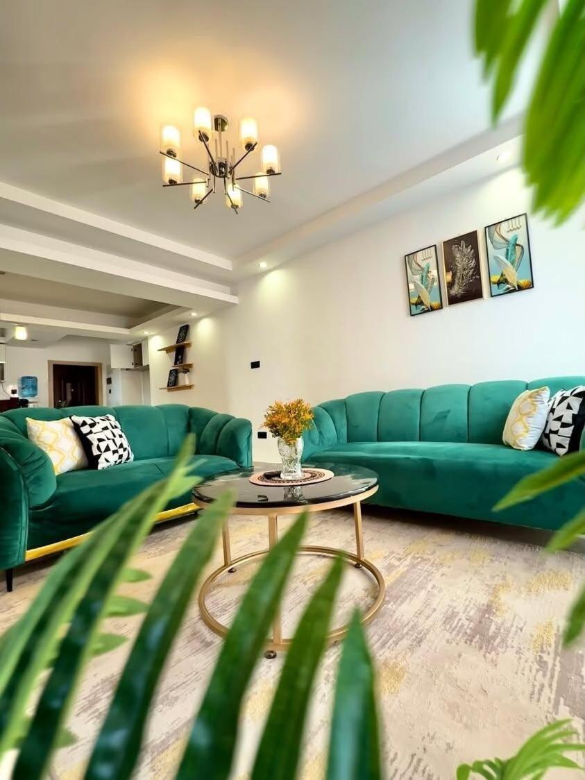 Apartment Spec Homes *