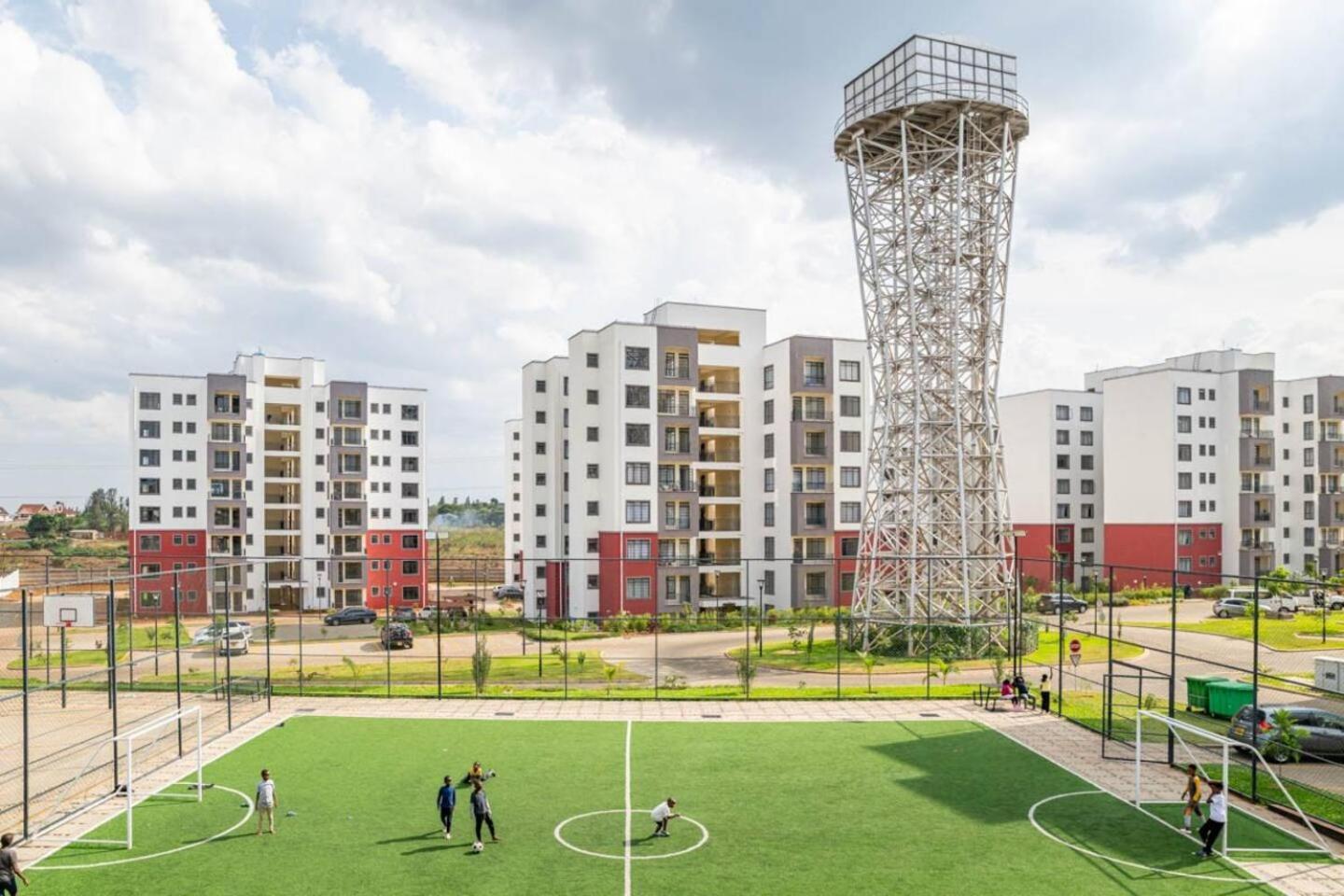Apartment 2br W Pool & Play-area In Tatu City, *
