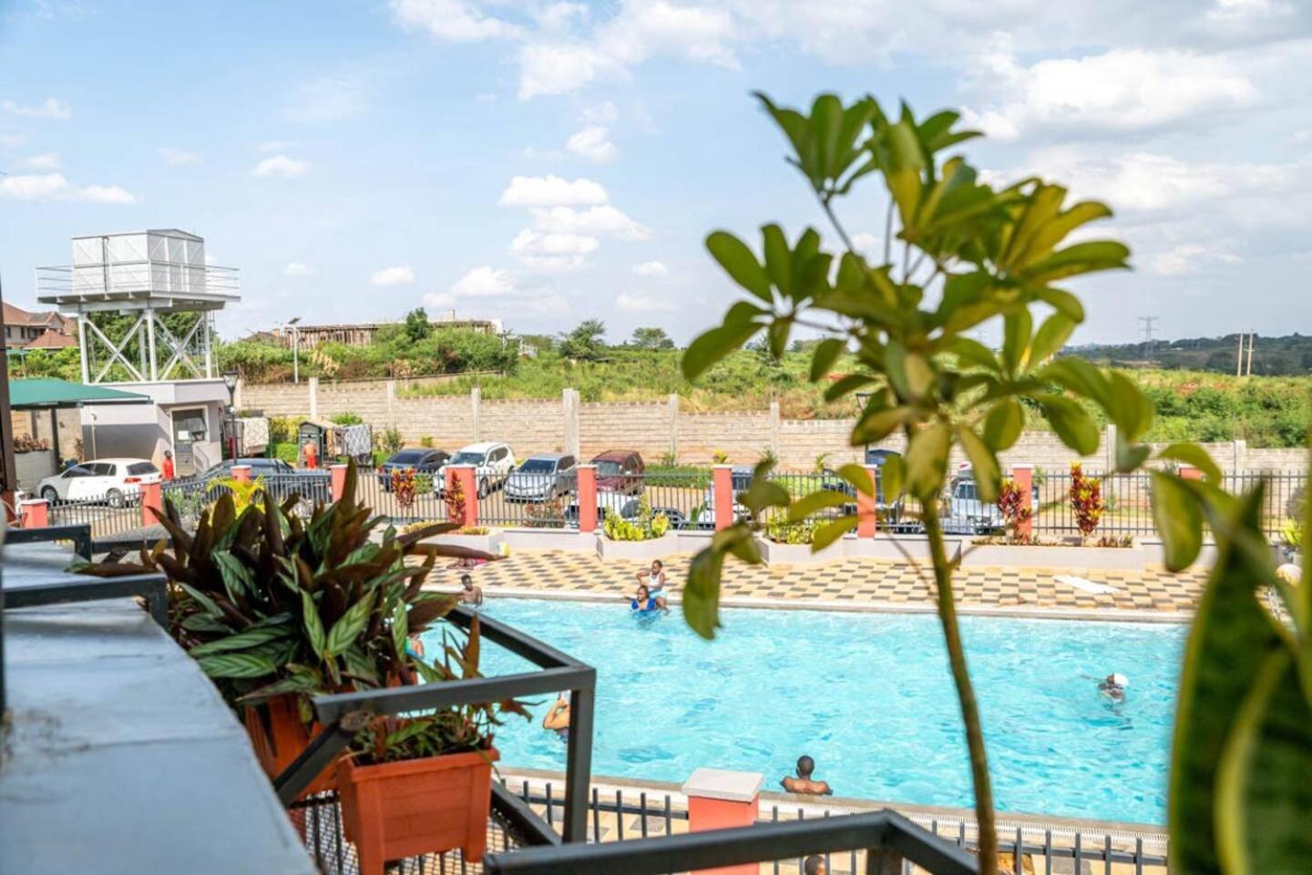 Apartment 2br W Pool & Play-area In Tatu City, *
