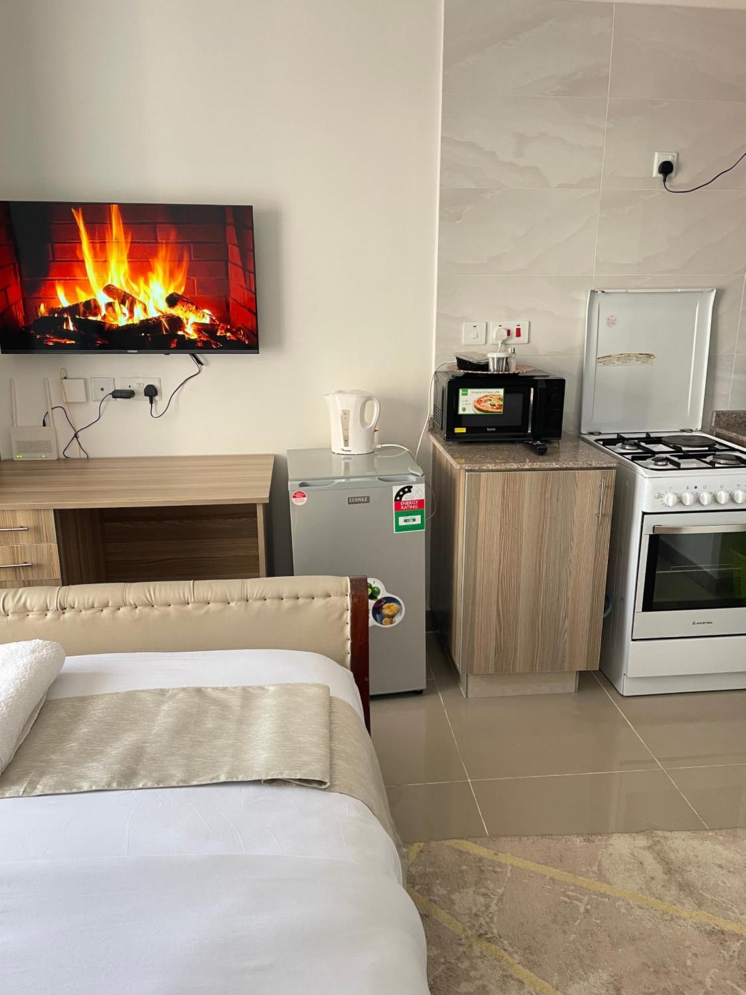 Stylish Apartments-nairobi West, Elegant Studio-stadeview - West, Langata Rd, Madaraka, South C, South B *